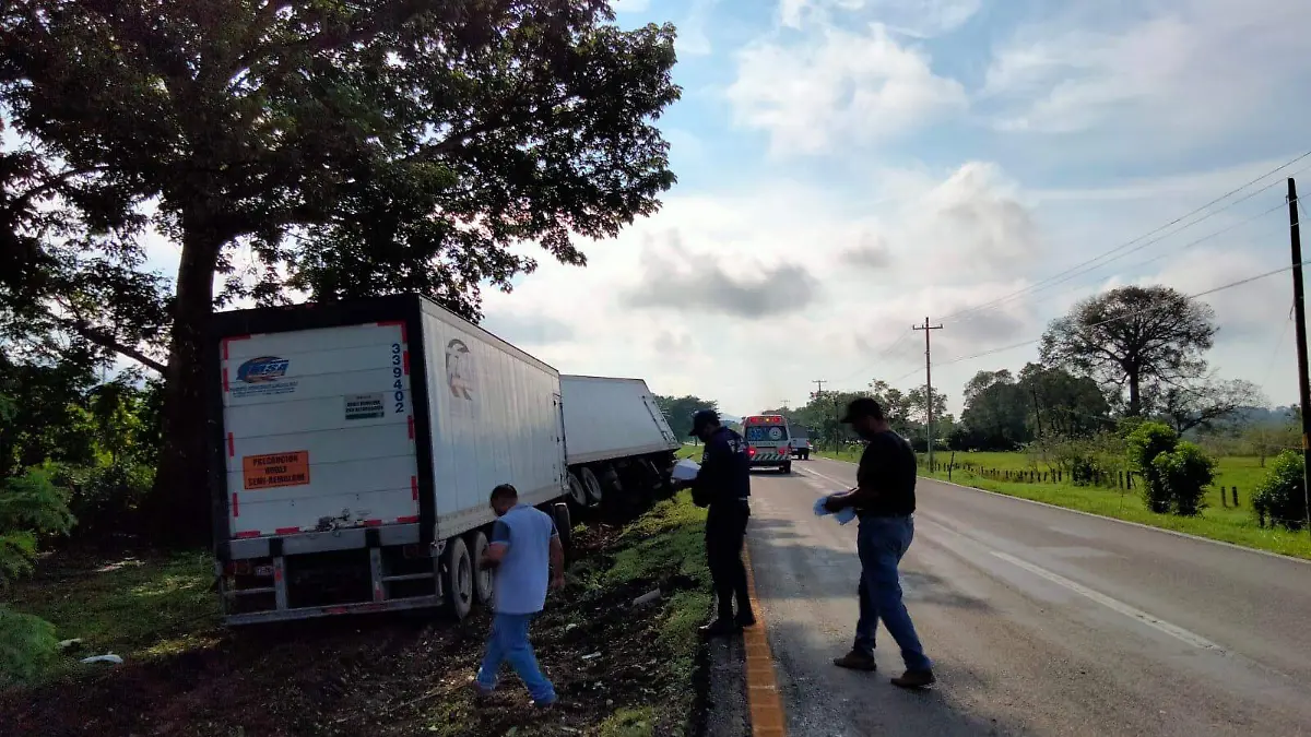 trailer fuera de la carretera 1